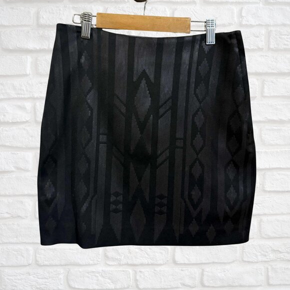 H&M Black Jacquard Pattern Mini Skirt Size 8 Festive Holiday New Year’s Party - Picture 2 of 8